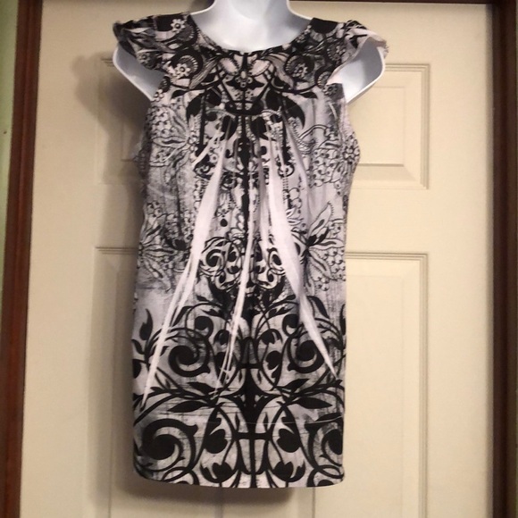 Design Top - Picture 2 of 5